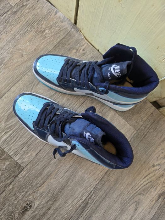 Nike Air Jordan 1 Retro High OG “Obsidian / University Blue” 41/42