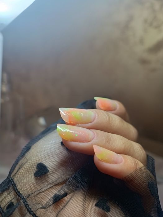 Manichiura - pedichiura Unghii cu gel, polygel sau oja semipermanenta