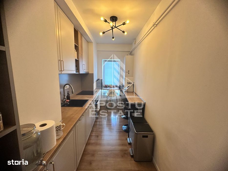 Apartament de vanzare cu 2 camere, Bucatarie inchisa, zona Soarelui