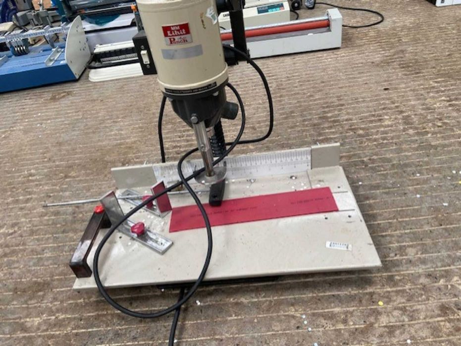 Mașină de găurit pentru hârtie Lihit