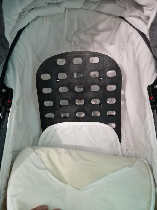 Бебешка количка Lorelli mia-сива 3в1 въздушни гуми