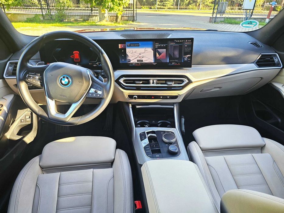 BMW 3 Series 2022 — imagine 5