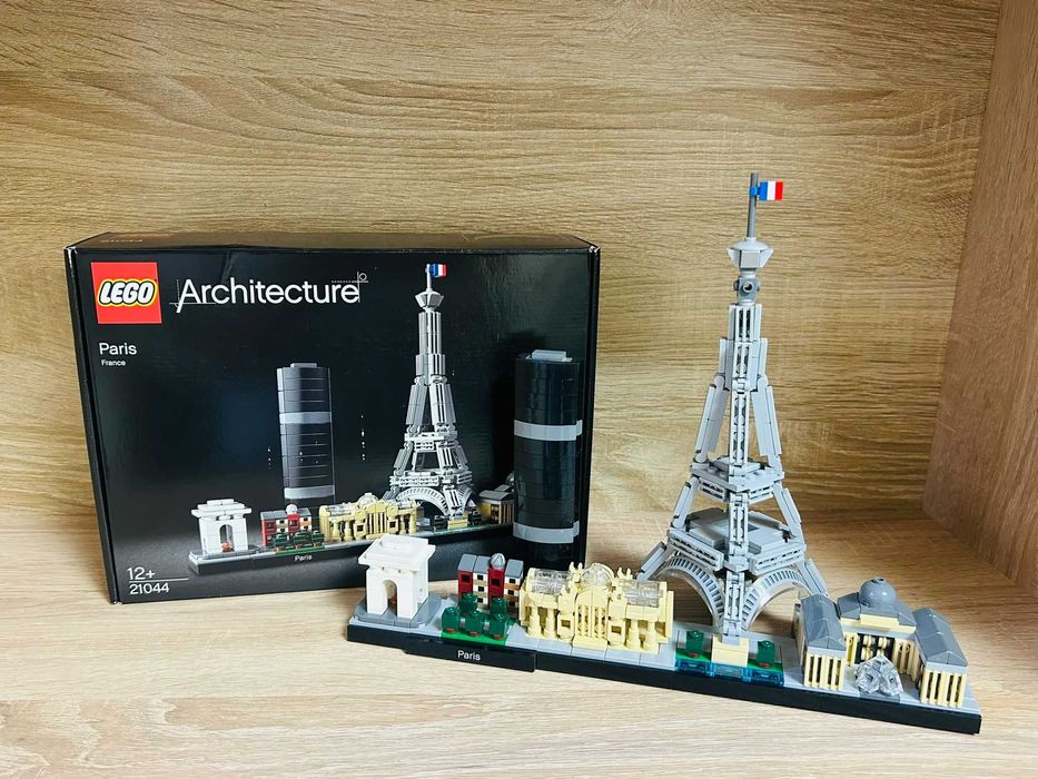 LEGO Architecture Paris 21044, 649 piese
