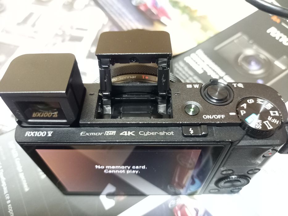 Фотоапарат Sony RX100 V