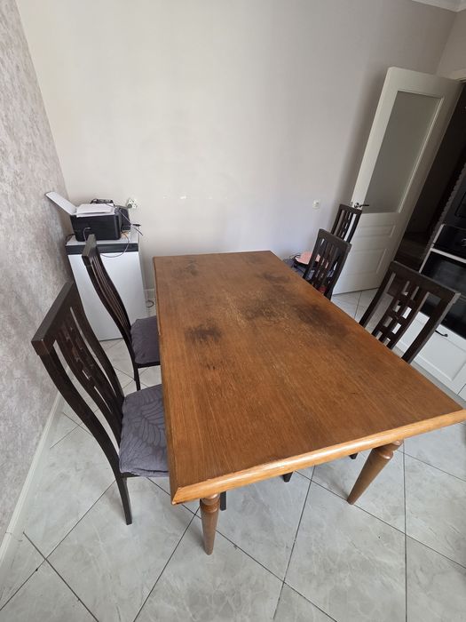 Продам стол и 6 стульев