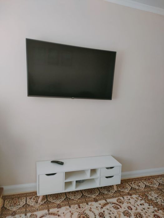 Телевизор LG продается