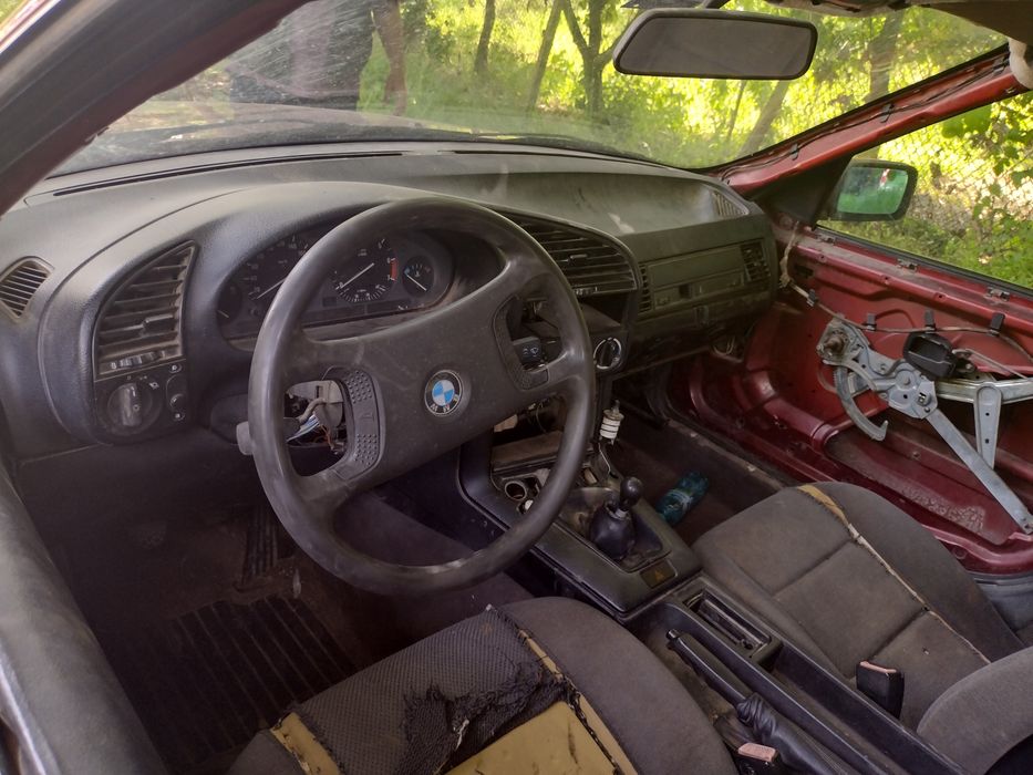 Продавам BMW e36 m40 2018 на части