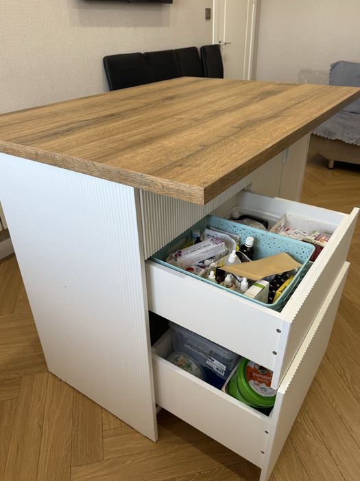 Продам стол дл кухни островок