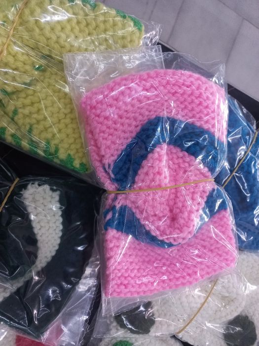 Детски ленти за глава и терлици ръчно изплетени