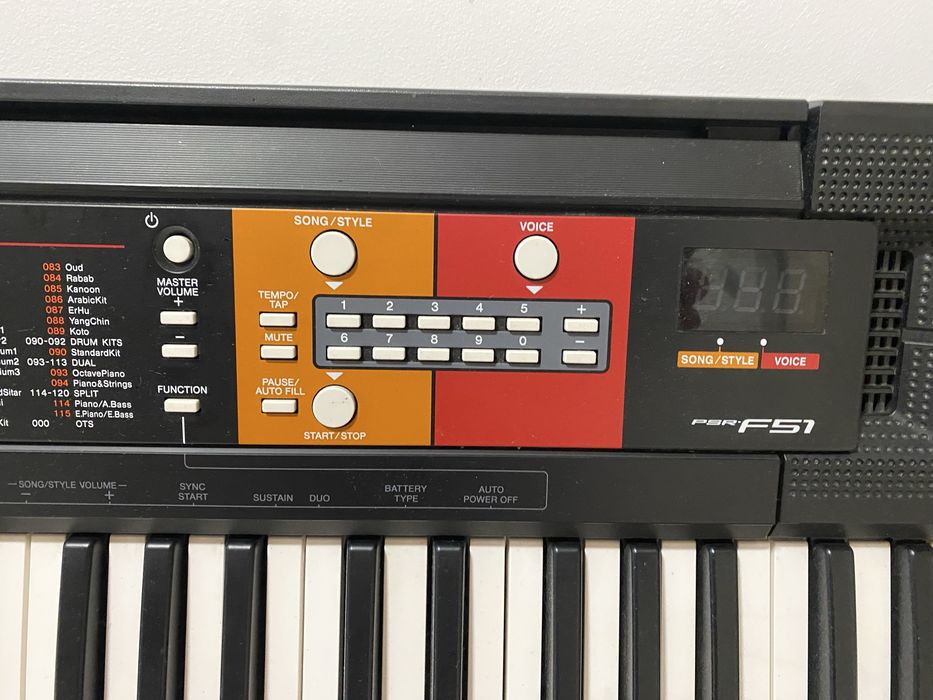 Синтезатор YAMAHA PSR-F51