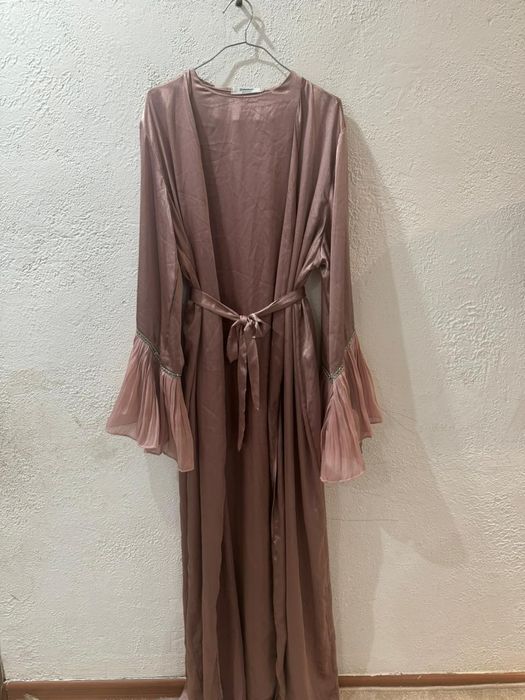 Женское длинное платье