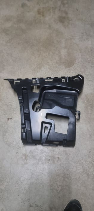 Странична основа - лява за монтаж на задна броня за BMW F30