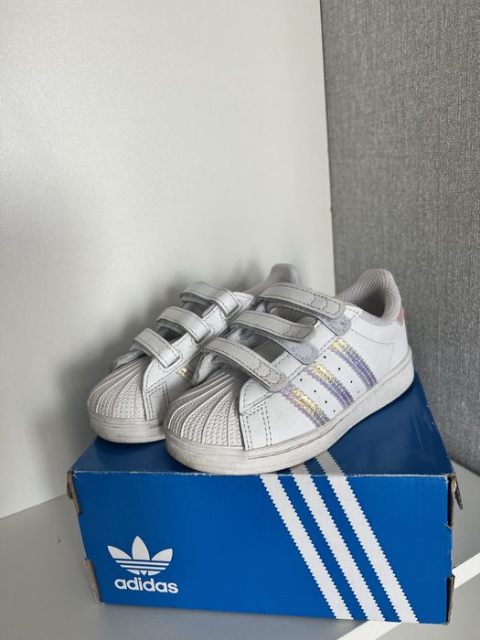 Продам кроссовки