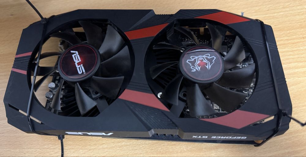 GTX 1050 TI  4GB Cerberus Functioneaza perfect. pret negociabil !!