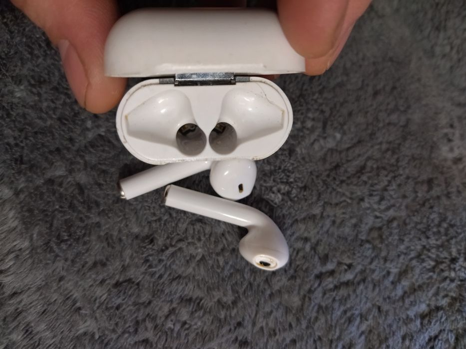 Айрподс с кейсом продам