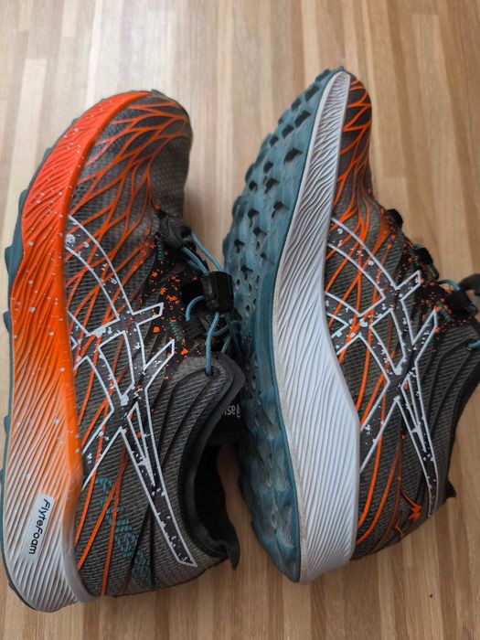 Pantofi alergare trail