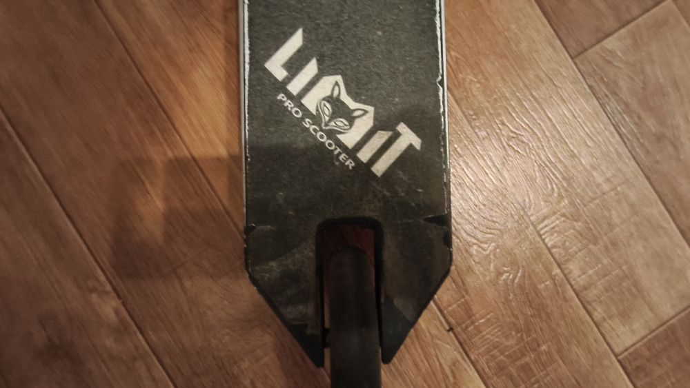 Трюковой самокат limit 69