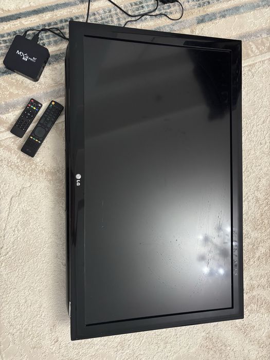 Срочно продам телевизор