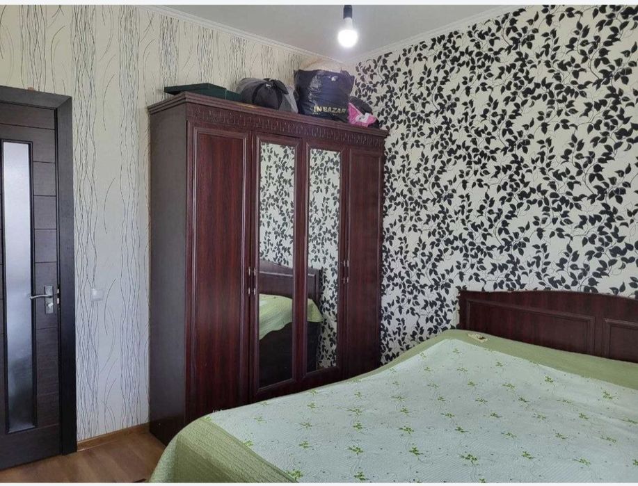 Сергели 6,3 хона 7 этаж срочно сотилади