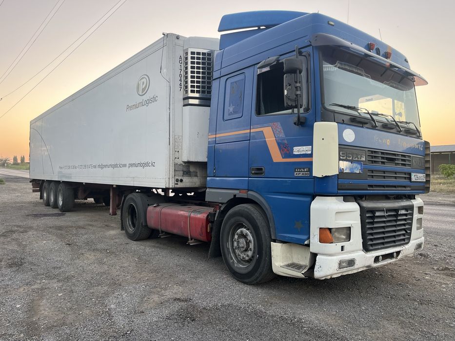 Даф 95 XF 2001 года с прицепом