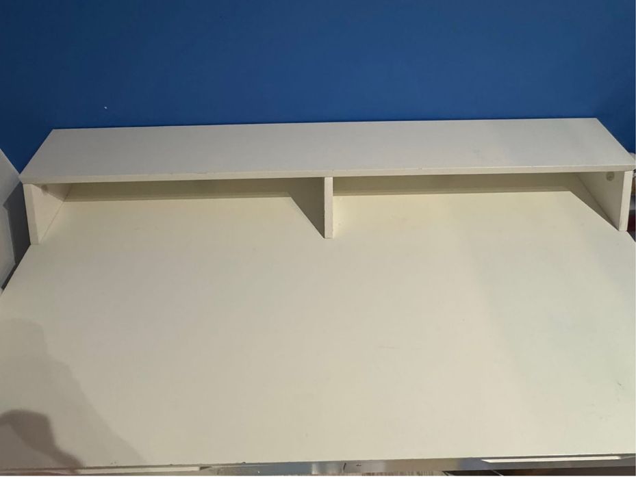 Masa de scris cu două  sertare