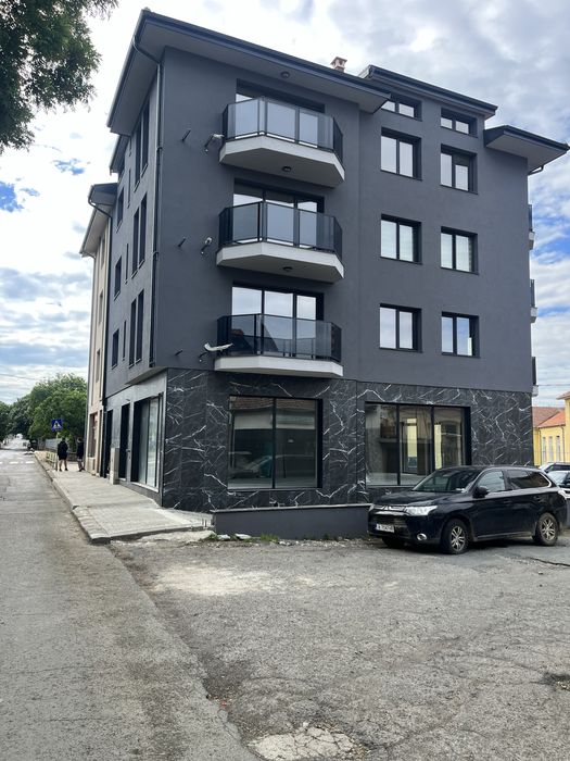 Дава се под наем Магазин в Айтос - 140 кв.м за 510 € - Снимка #2