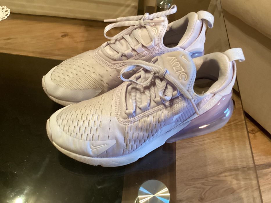 Сникърс и NIKE AIR МAX №38