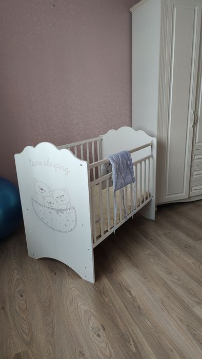 Продам манеж + матрац