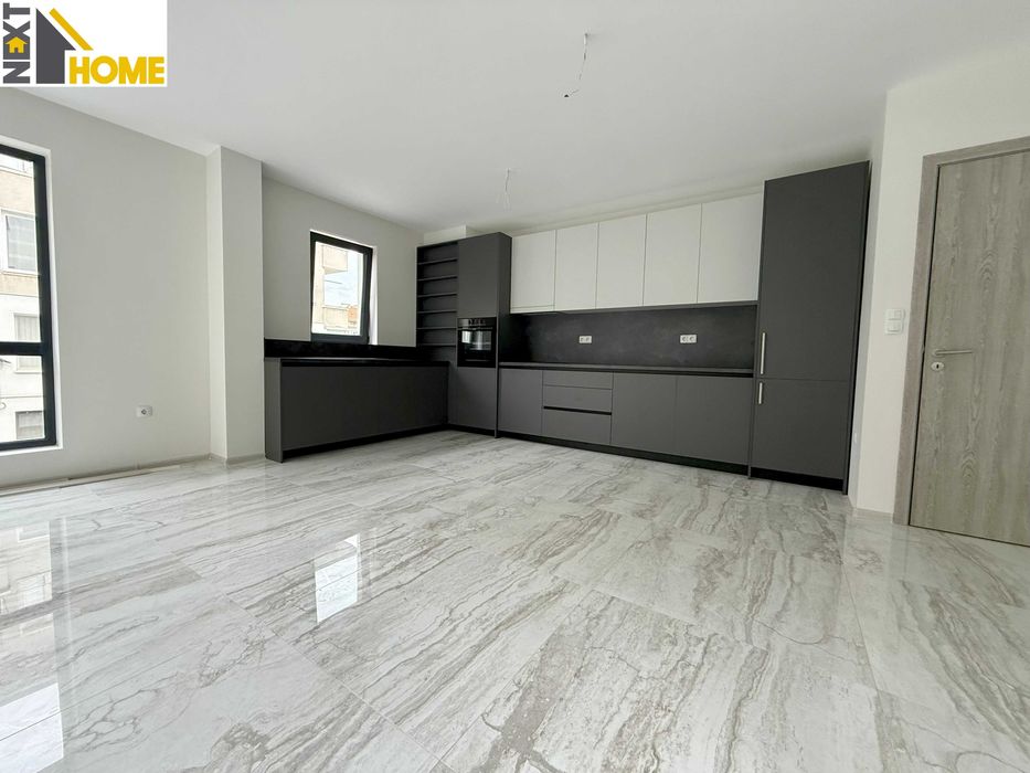 Продава се Тристаен апартамент в Пловдив, Кючук Париж - 99 кв.м за 2374 €/кв.м - Снимка #6