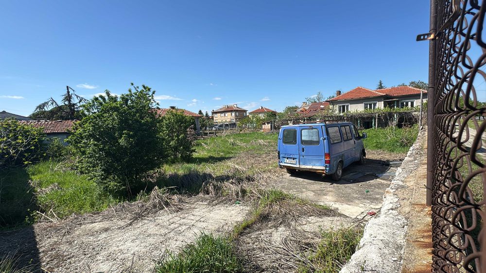 1/2 Идеална Част от Къща с Двор 420 кв.м. в с. Главиница, Пазарджик