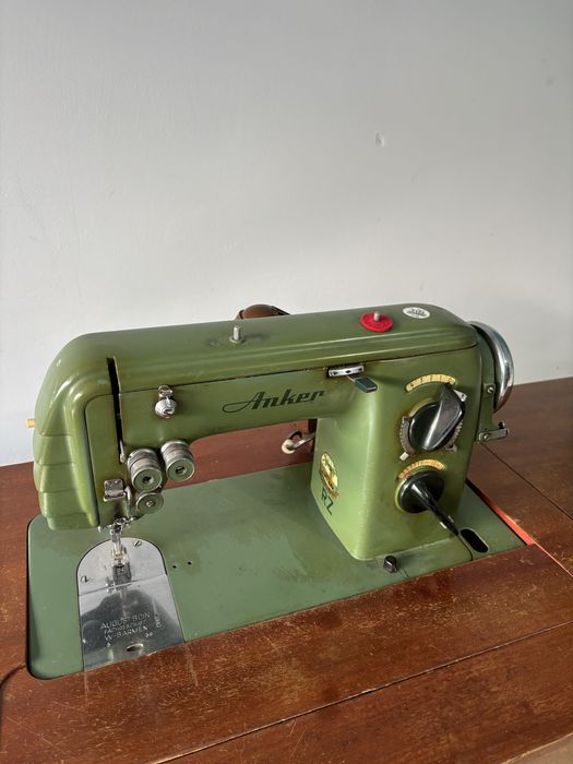 Masina de cusut Anker