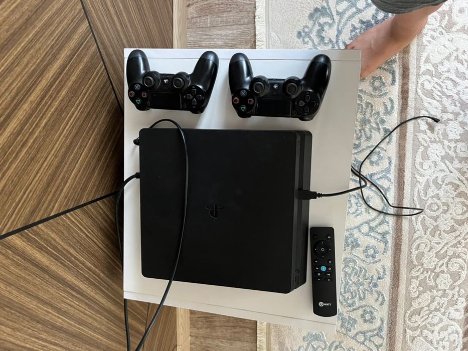 Playstation 4 slim 1тб