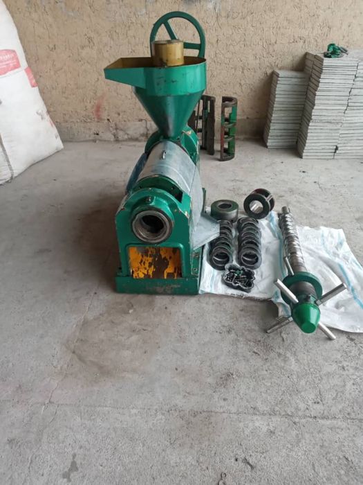 Продам прес для подсолнечное масло