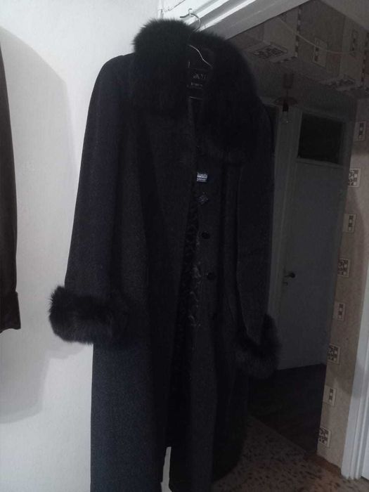 Продам  женское пальто