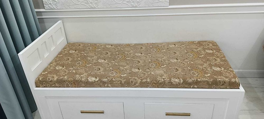 Продам б/у кровать