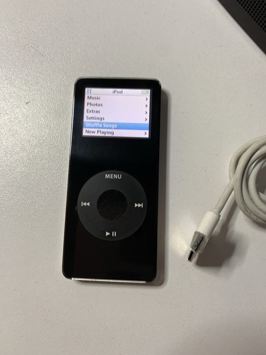 Apple iPod NANO 1 Black 2GB Model A1137 Multimedia Music Mp3 Player