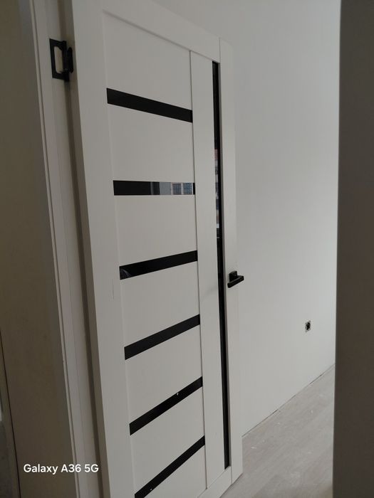 Есік сатамын  4  дана