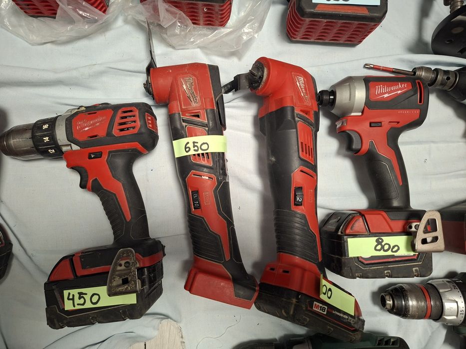 Lot scule profesionale acumulator Bosch / Milwaukee / Metabo + mască s