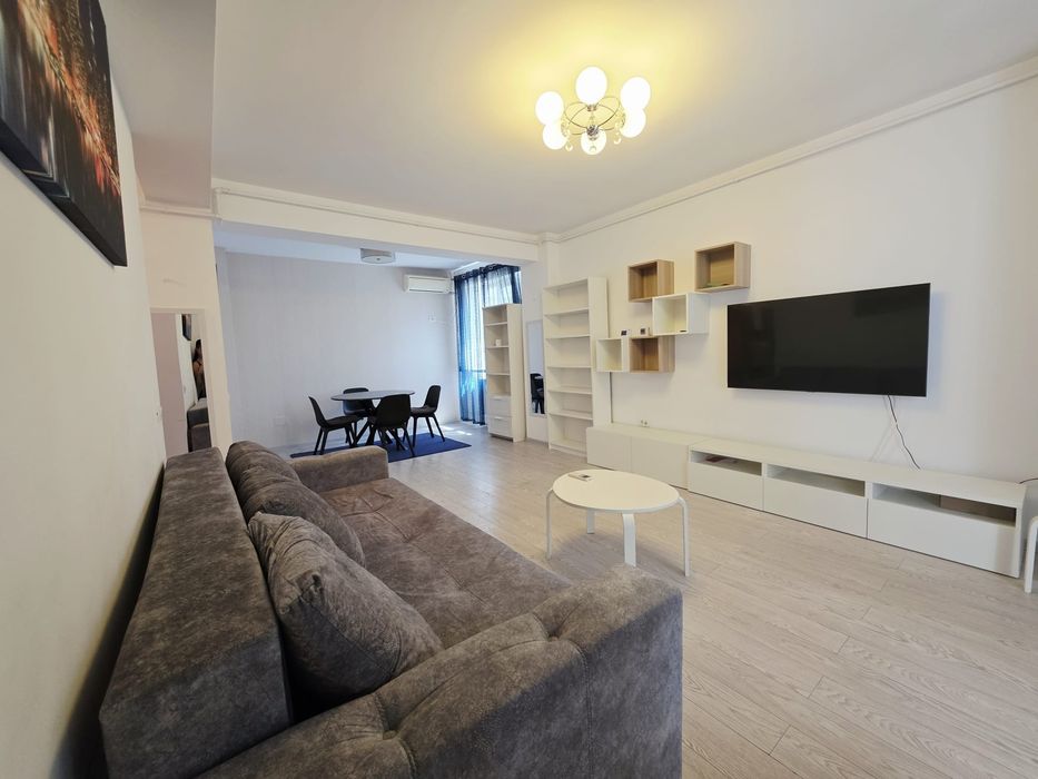 Proprietar închiriez apartament 3 camere