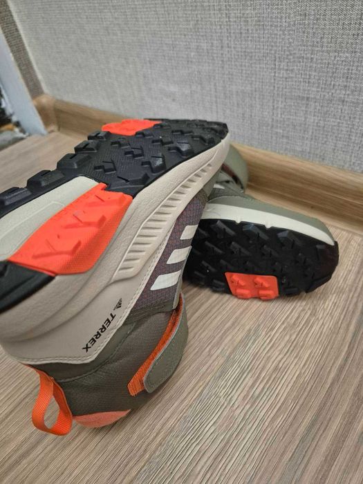 Детски зимни обувки Adidas Terrex