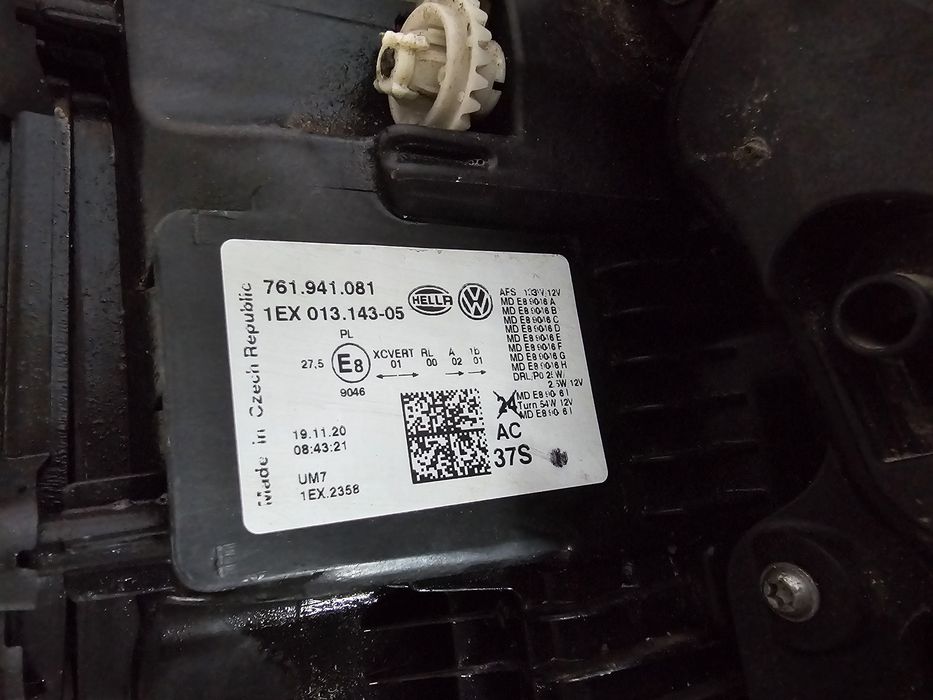 Far stanga matrix led VW Touareg CR7 dupa 2018 cod 76194108