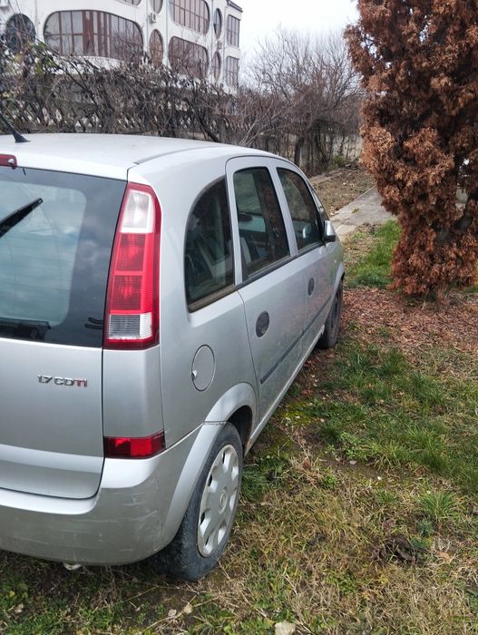 Vând Opel Meriva 2004 in buna stare de funcționare.