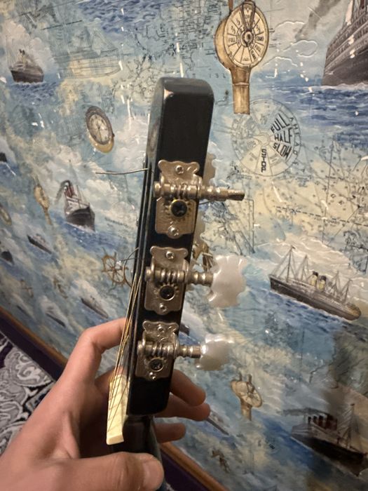 Акустическая гитара