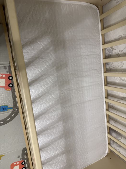 продаю почти новый манеж