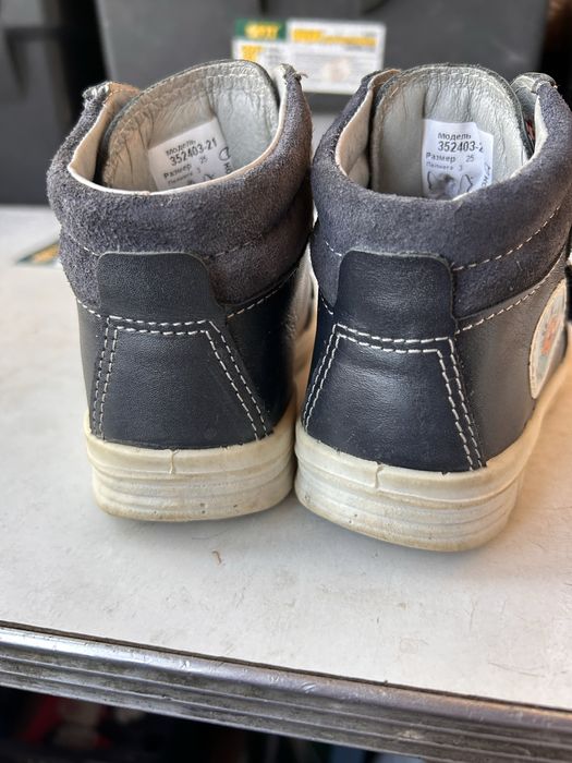 Кожаные ботинки Котофей 25 размер