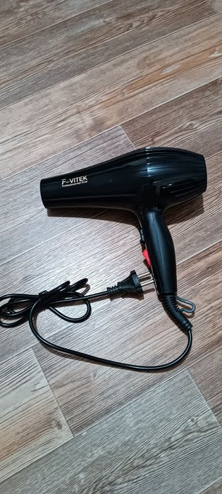 Продам фен фирмы VITEK