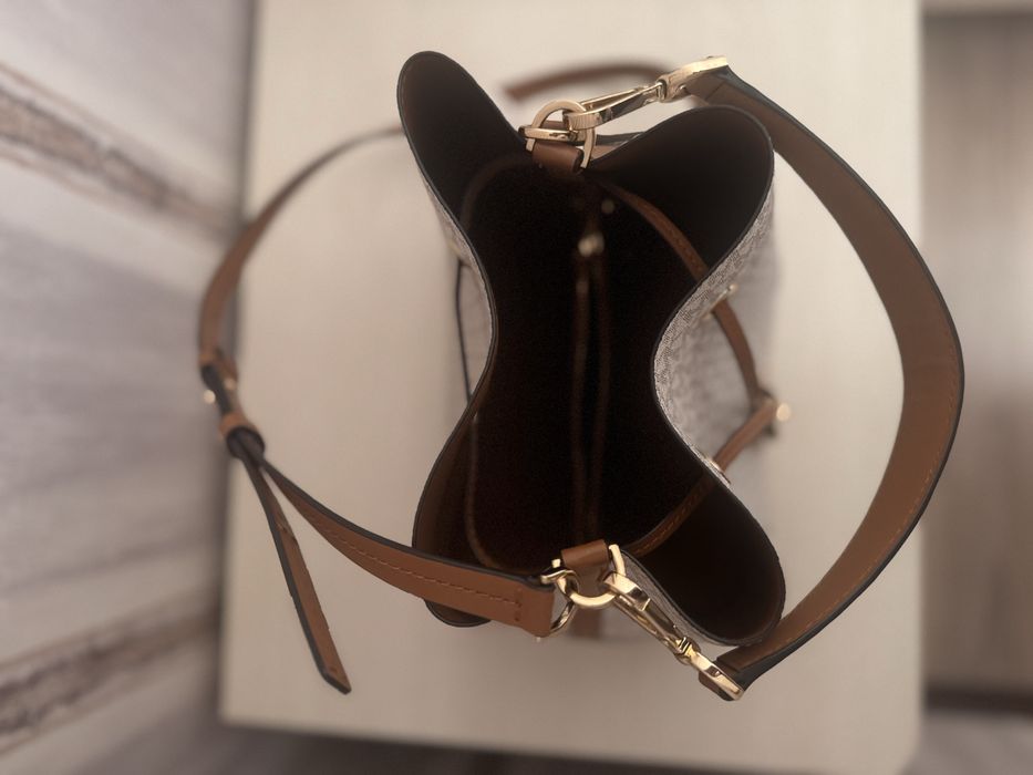 Продам сумку Michael Kors в оригинале