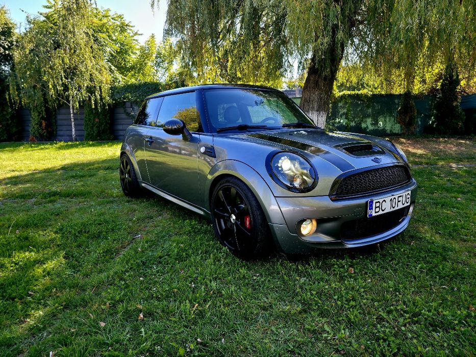 Mini Cooper  John Cooper Works 250cai îngrijită ca la carte pentru pasionati