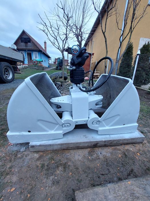 Vând cupa graifer pentru camion cu macara
