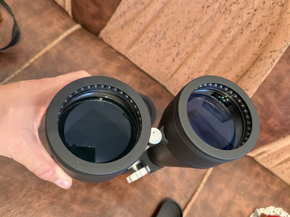 Binoclu Celestron SkyMaster 20x80